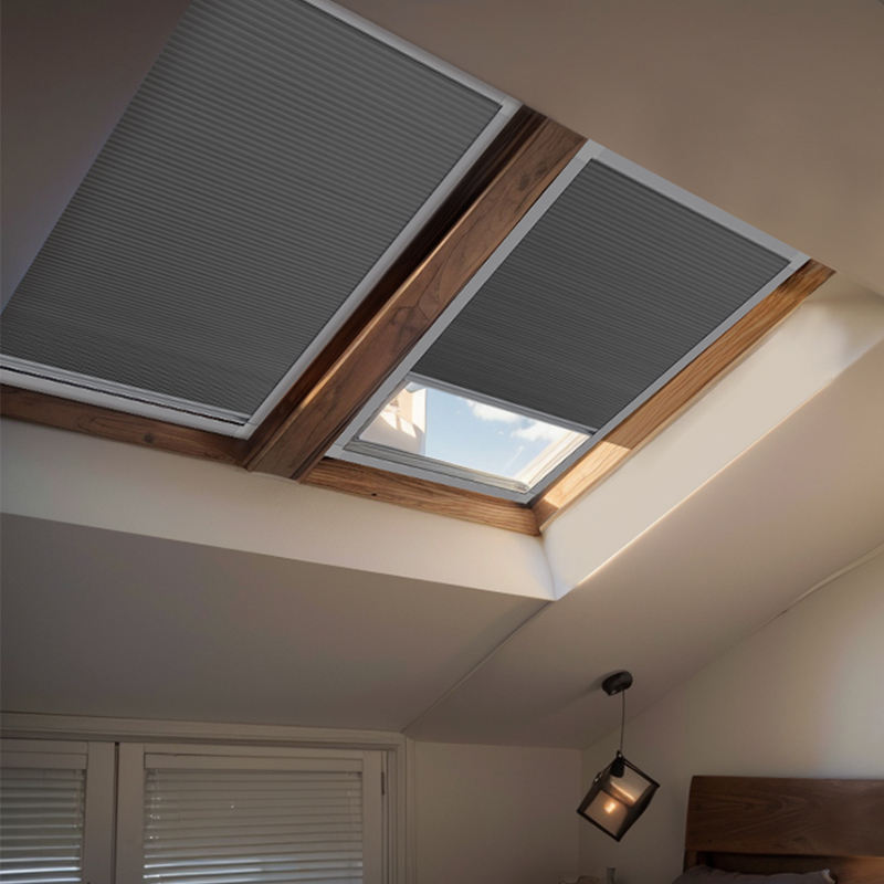 Motorlu Velux tavan pencereler - Motorized Skylight Blind incelemesi ve fiyatı
